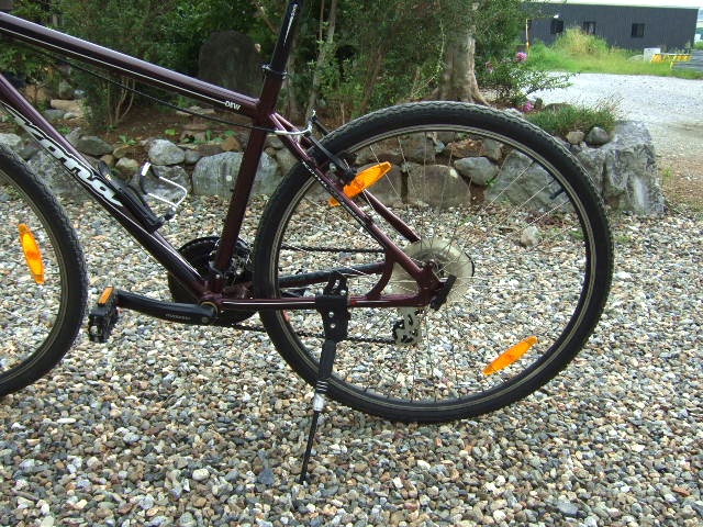 クロスバイクおすすめスタンド【バズーカ ニューアジャストスタンド B-150】のレビュー -  琵琶湖の湖畔（滋賀県）に住む自転車乗りのブログ。クロスバイク・ロードバイク好きな人・興味ある人はどうぞ