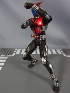 S.H.Figuarts 仮面ライダーカブト ライダーフォーム036