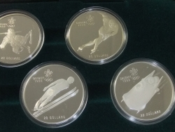 カナダ　カルガリーオリンピック記念銀貨10枚セット