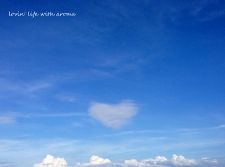 Blue sky with heart2-001