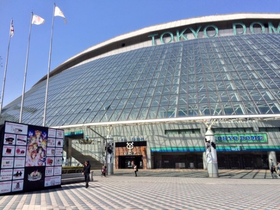 【楽しみ】東京ドームが既に『ラブライブ！ファイナルライブ』仕様になってるぞ！！物販の準備もできて、ガチャの数もやべえｗｗｗｗ